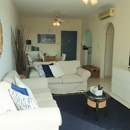 Regina Gardens - Stylish Modern 1 Bedroom Apartment Paphos