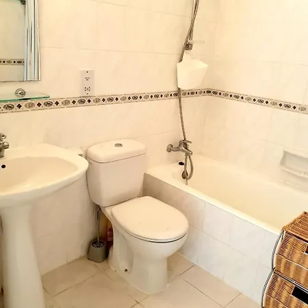 Apartment Regina Gardens - Stylish Modern 1 Bedroom *